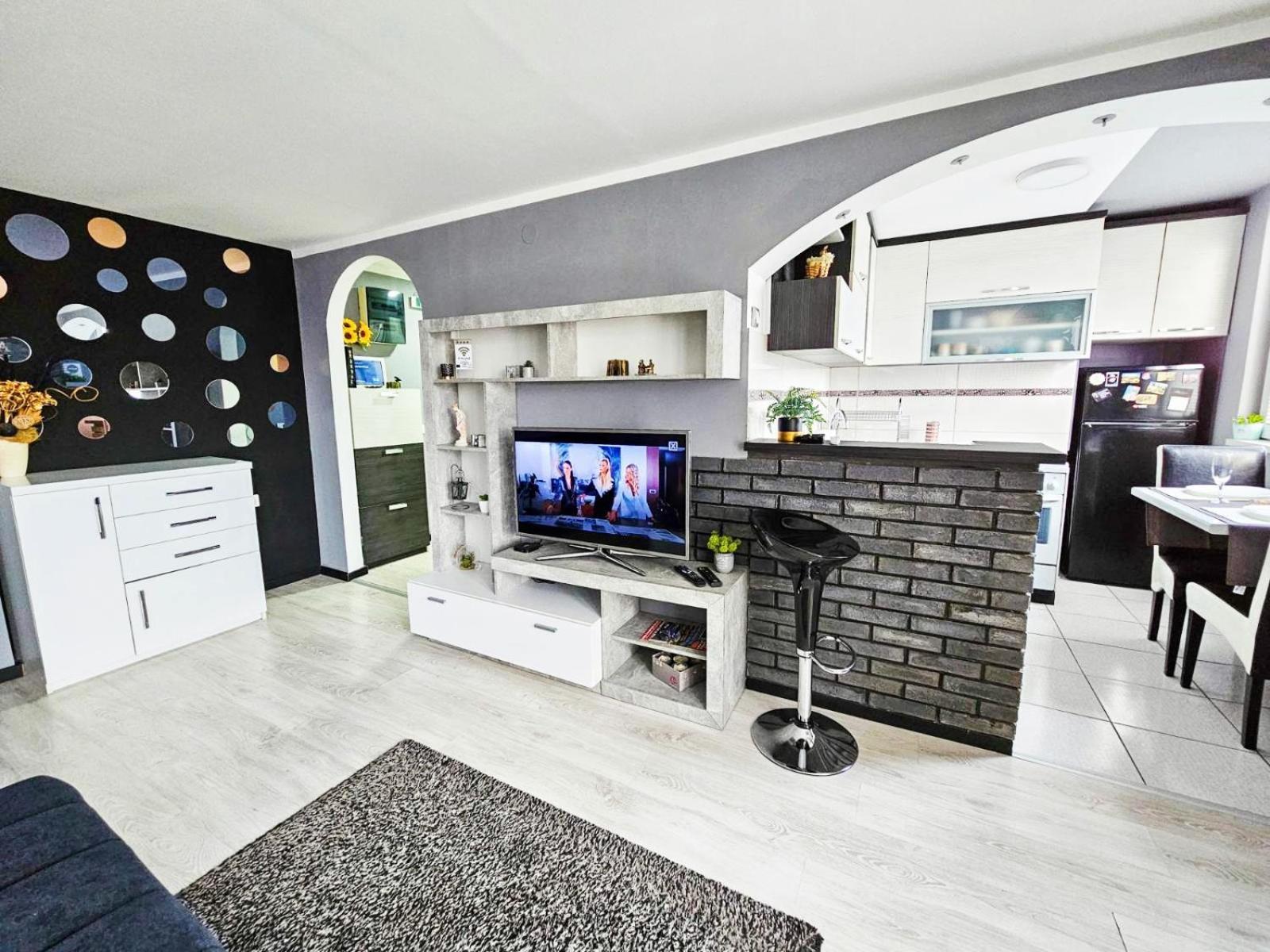 Ni Savic Apartment Center - Parking Free מראה חיצוני תמונה